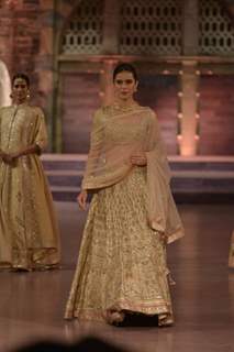 Anita Dongre Show at Make in India Bridal Couture Show