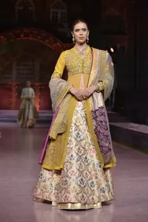 Anju Modi Show at Make in India Bridal Couture Show