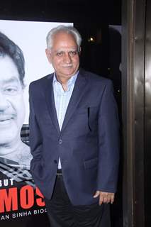 Ramesh Sippy poses for the media at Shatrughan Sinha's Book Launch