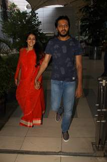 Riteish Deshmukh and Genelia Dsouza Snapped at Airport