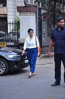 Kiran Rao Snapped Leaving Karan Johar's House