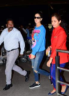 Katrina Kaif Snapped at Airport