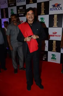 Shatrughan Sinha at Zee Cine Awards 2016