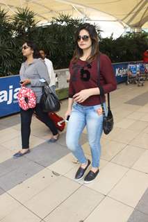 Zarine Khan spotted at Airport