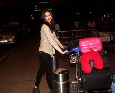 Amrya Dastur at Mumbai International Airport