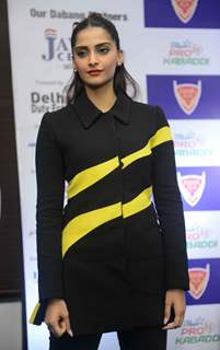 Sonam Kapoor at Pro Kabaddi in Delhi