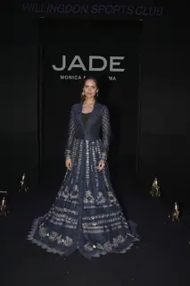 Esha Gupta Walks for Jade