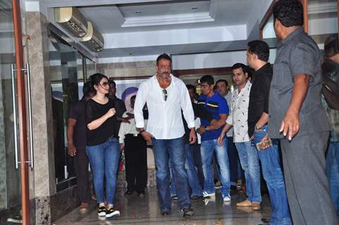 Sanjay Dutt Arrives at Home Post Release from Yerwada jail