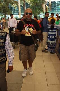Airport Spotting: Vishal Dadlani
