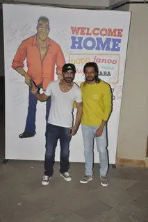 Ashish Chowdhry and Riteish Deshmukh Meets Sanjay Dutt at his Home!