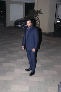 R. Madhavan Meets Sanjay Dutt at his Residence!