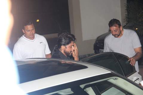 SRK at Sanjay Dutt's Residence to Meet Him