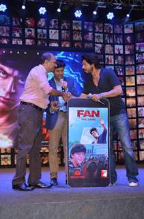 Shah Rukh Khan releases 'Fan The Game' at Trailer Launch of 'FAN'