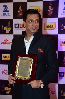 Madhur Bhandarkar at Mirchi Music Awards 2016