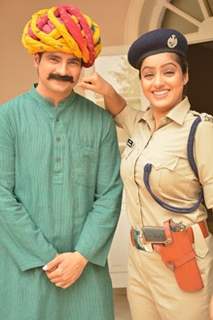 Deepika Singh and Karan Mehra comes to nab trafficking group