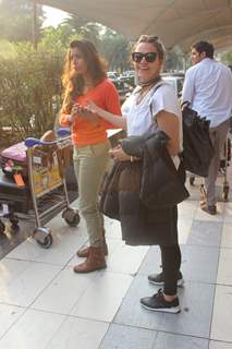 Neha Dhupia spotted at Airport!