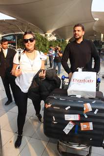 Neha Dhupia and Karan Kundra spotted at Airport!