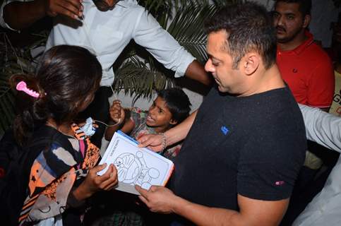 Salman Khan Snapped intereacting with street Kids Outside Olive