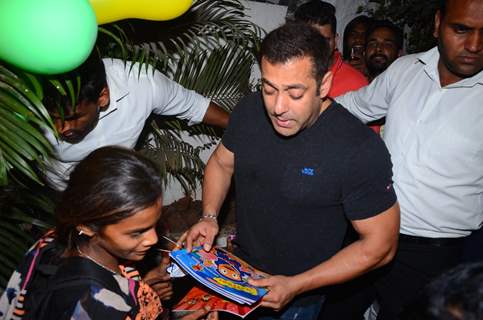 Salman Khan Snapped intereacting with street Kids Outside Olive