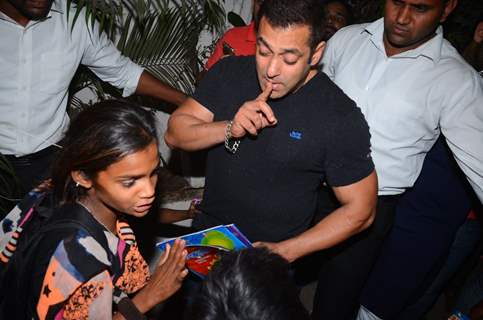 Salman Khan Snapped intereacting with street Kids Outside Olive