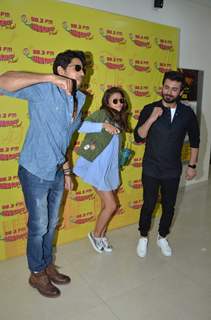 Alia Bhatt, Sidharth and Fawad Live on Radio Mirchi for Promotions of 'Kapoor & Sons'