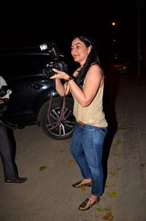 Manyata Dutt got snappy with media at Rajkumar Hirani's dinner