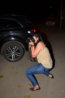 Spotted: Manyata Dutt turns into a media person before attending dinner at Rajkumar Hirani's home
