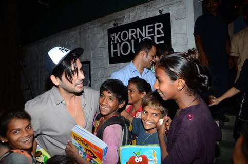 Spotted: Zayed Khan greets street kids outside 'The Korner House'n