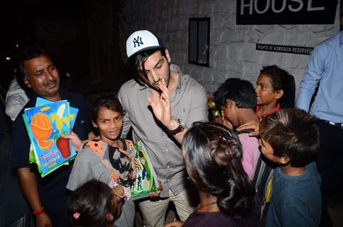 Spotted: Zayed Khan greets street kids outside 'The Korner House'