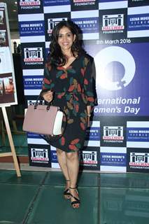 Sonali Kulkarni at Leena Mogre's Women's Day Celebration