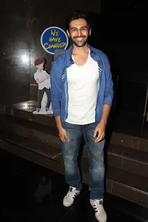Kartik Aaryan with Pyaar Ka Punchnama 2 Team Reunites at Special Screening of 'Race'