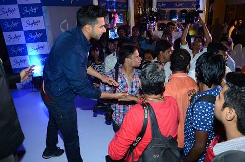 Varun Dhawan at the Launch of Sky Bags