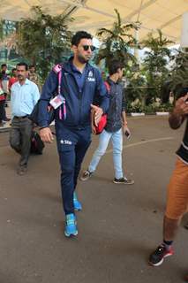 Yuvraj Singh Snapped at Airport