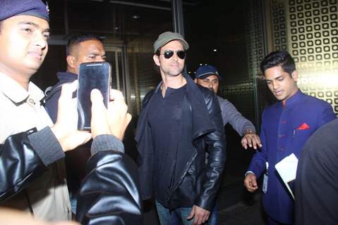 Hrithik Roshan leave for IIFA Press Meet