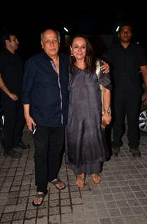 Mahesh Bhatt with Soni Razdan at Special Screening of Kapoor & Sons