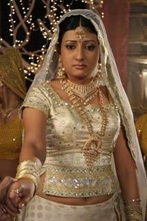 Kumkum looking worried