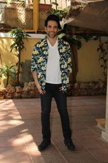 Tushar Kapoor Celebrates Holi at his Residence