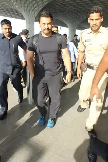 Aamir Khan Snapped at Airport