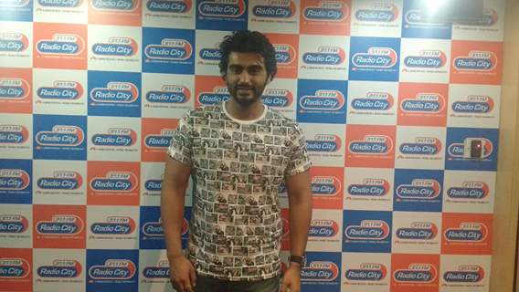 Arjun Kapoor Visits Oye FM's office