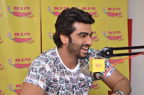 Arjun Kapoor promotes Ki and Ka at Oye FM's office