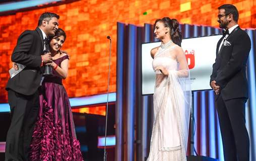 Elli Avram and Ronit Roy at TOIFA 2016