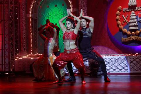 Gurmeet-Debina's Performance in the show Diya Aur Baati Hum