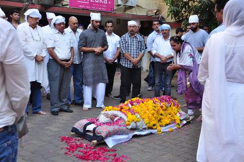 Celebs at Dara Singh's Mother's Funeral