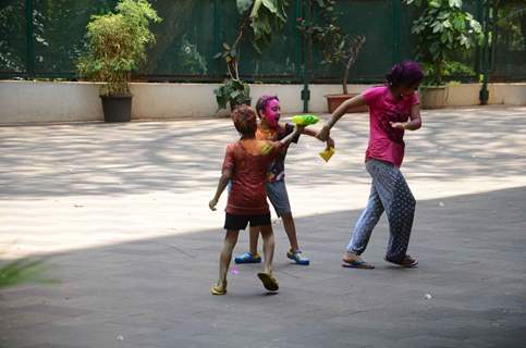 Sanjay Dutt's Kids Iqra Dutt and Shahraan Dutt Play Holi