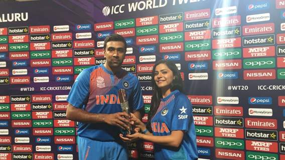 Anuja Sathe Presents an Award to R Ashwini at ICC T20 World Cup