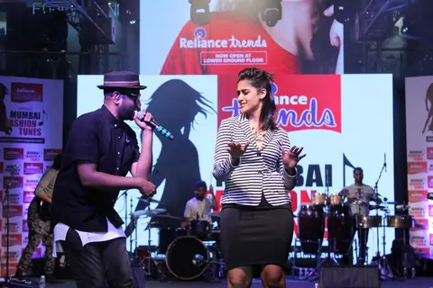 Ileana Shakes a leg with Benny Dayal at Launch event of 'Reliance Trends' Concept Store