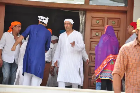 Vindoo Dara Singh at Prayer Meet of his Mother