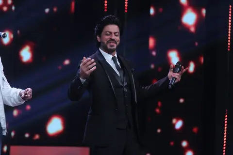 Shah Rukh Khan for Promotion of 'Fan' on 'Sa Re Ga Ma Pa' 2016
