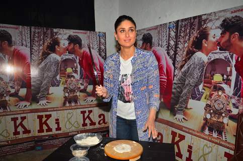 Kareena Kapoor Makes Rotis at Promotional Event of Ki and Ka