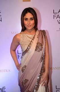 Kareena Kapoor at Lakme Fashion Show 2016